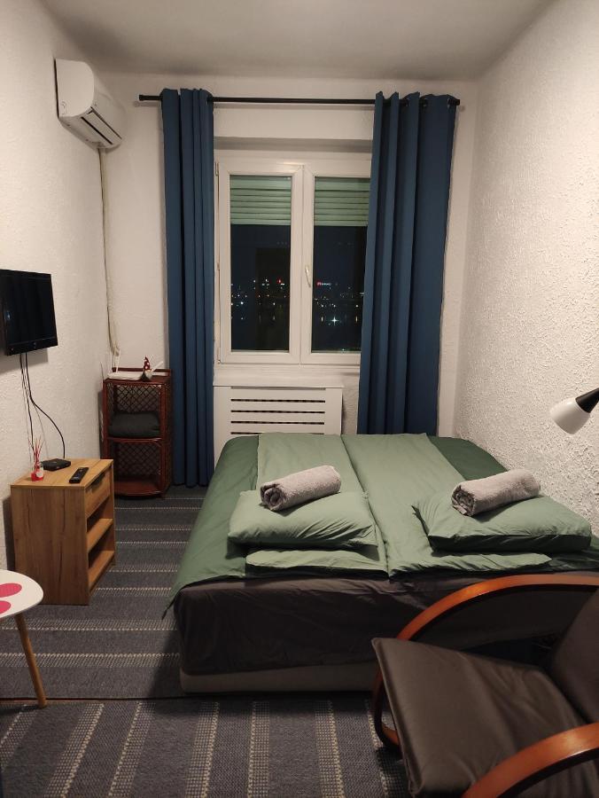 Beogradski Sajam San - Belgrade Fair Sleep Luaran gambar